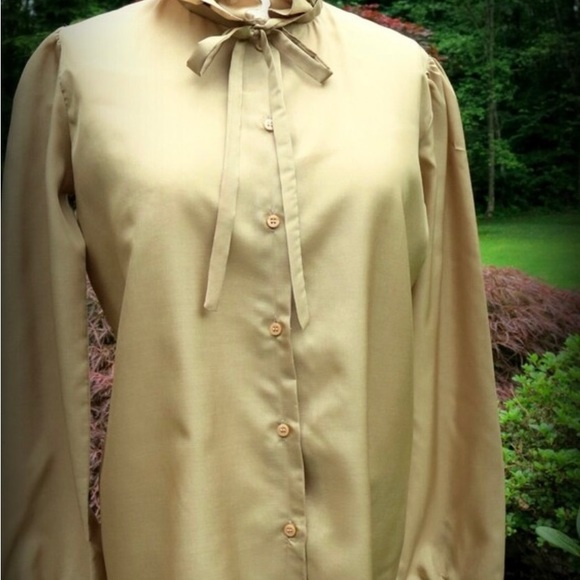 Vintage 80's Ruffled Caramel Blouse, Sz M - Picture 2 of 16